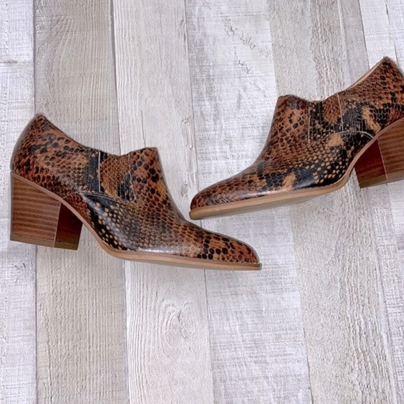 Franco Sarto faux snakeskin leather booties size 6 1/2 - Picture 2 of 8